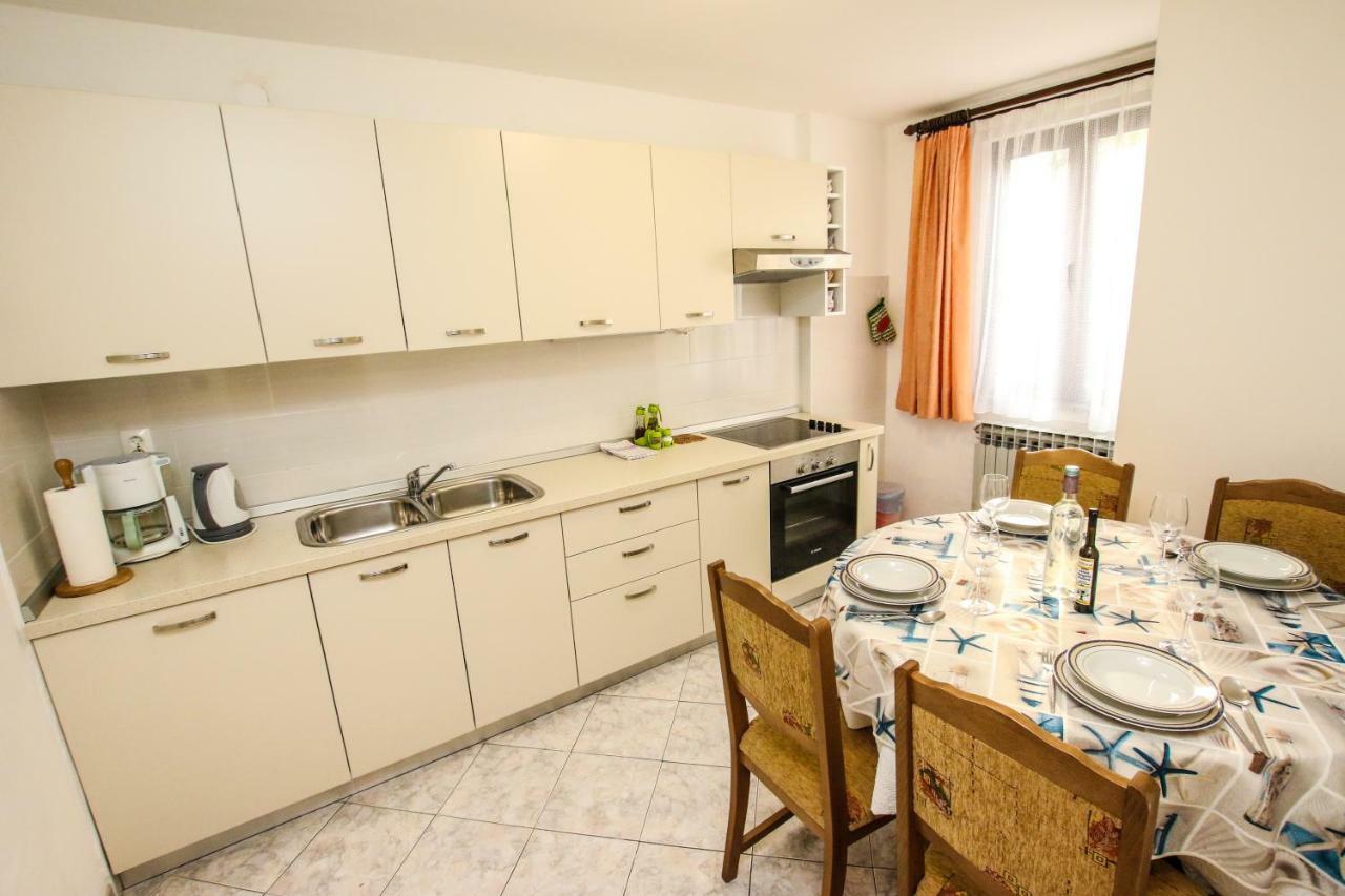 Carolina 4 Seasons Apartment Porec Exterior photo