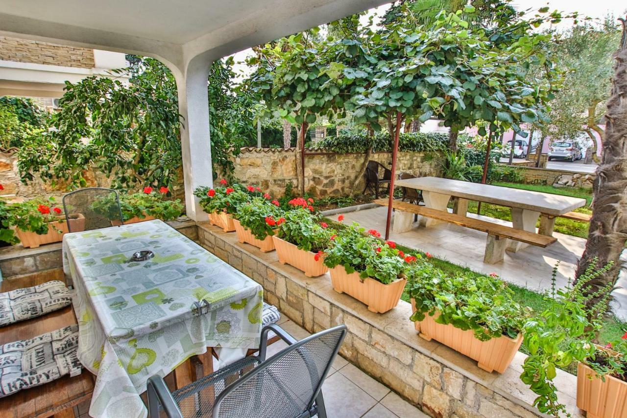 Carolina 4 Seasons Apartment Porec Exterior photo