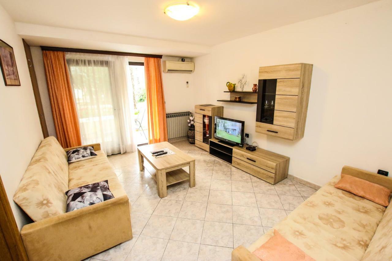 Carolina 4 Seasons Apartment Porec Exterior photo